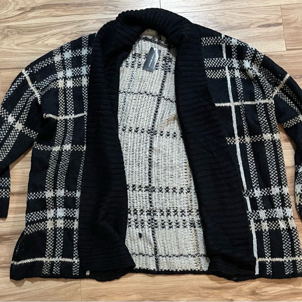 Lane Bryant Black and Cream Patterned Sweater